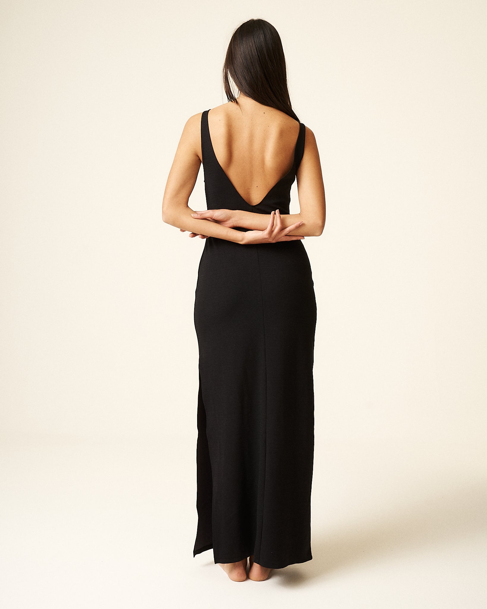 Luxury meets performance in our limited edition Exquisite Eda Dress Collection. Handcrafted with premium merino wool. Comfort, elegance, and sustainability in one. Discover true exclusivity at 710 Studio. Only 150 limited units. Black.