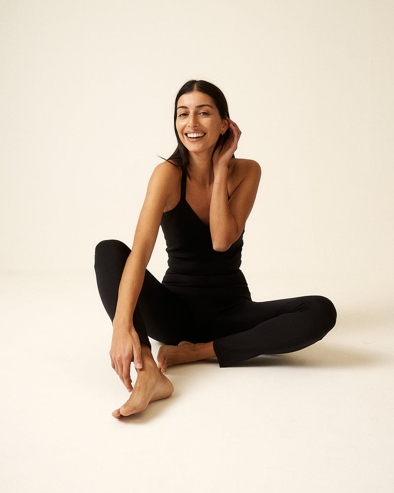 
                  
                    Experience luxury with our Estefanía legging. Biodegradable and handcrafted in Spain for high-intensity activities. Features V-neck, crossed back straps, and PYRATEX® technology. Pair with jeans or trainers for an effortless look. Comfort meets sustainability.
                  
                