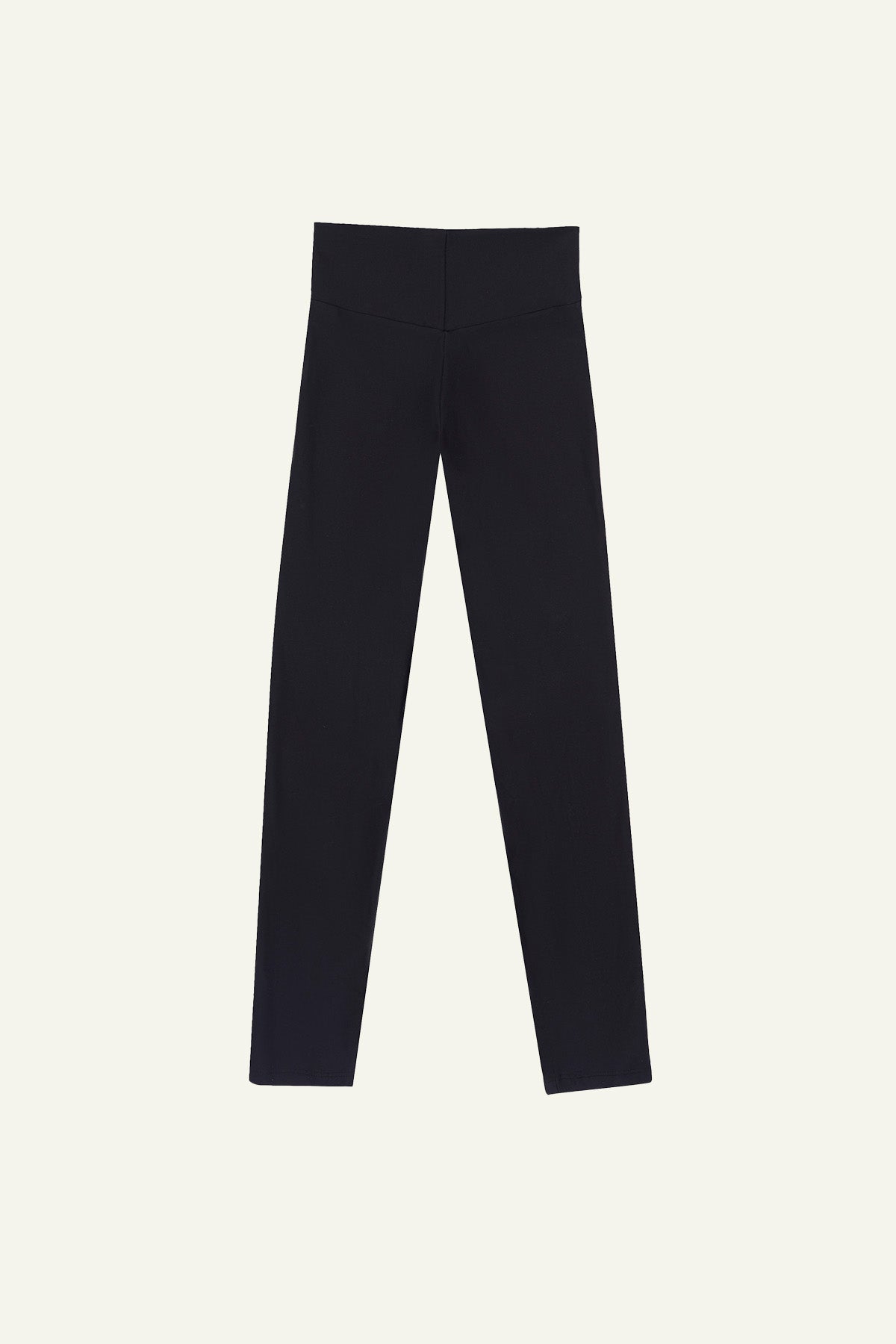 
                  
                    Adriana Leggings Biodegradable: Luxury, comfort & sustainability. Ideal for country walks & stretching. OEKO-TEX certified, biodegradable in 5 years. Pair with Trench coat, Marta top. Handmade in Spain. It decomposes within 5 years in landfill conditions. Comfort, style, sustainability.
                  
                